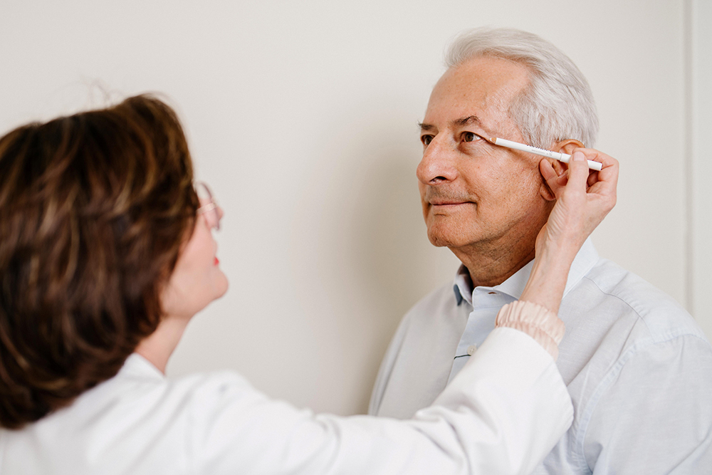 aesthetische-medizin-stuttgart-Oberlidstraffung_Nusser aesthetische-medizin-stuttgart-Oberlidstraffung_Nusser